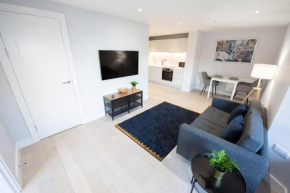 Space Apartments - One Bed Apartment, Secue Parking -Fast Wifi - TV - Sky TV - Outside Space - 5